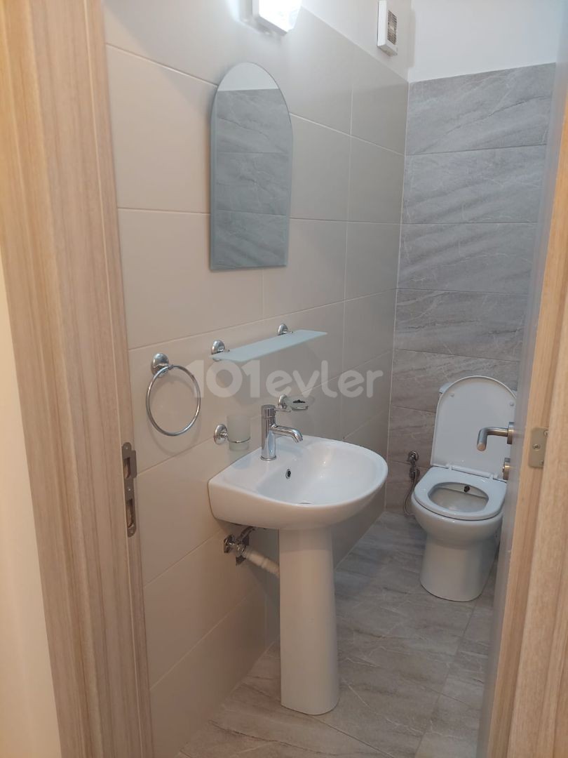 Gönyeli Bölgesinde Kiralık 2+1 Eşyalı Sıfır  Daire  !!!