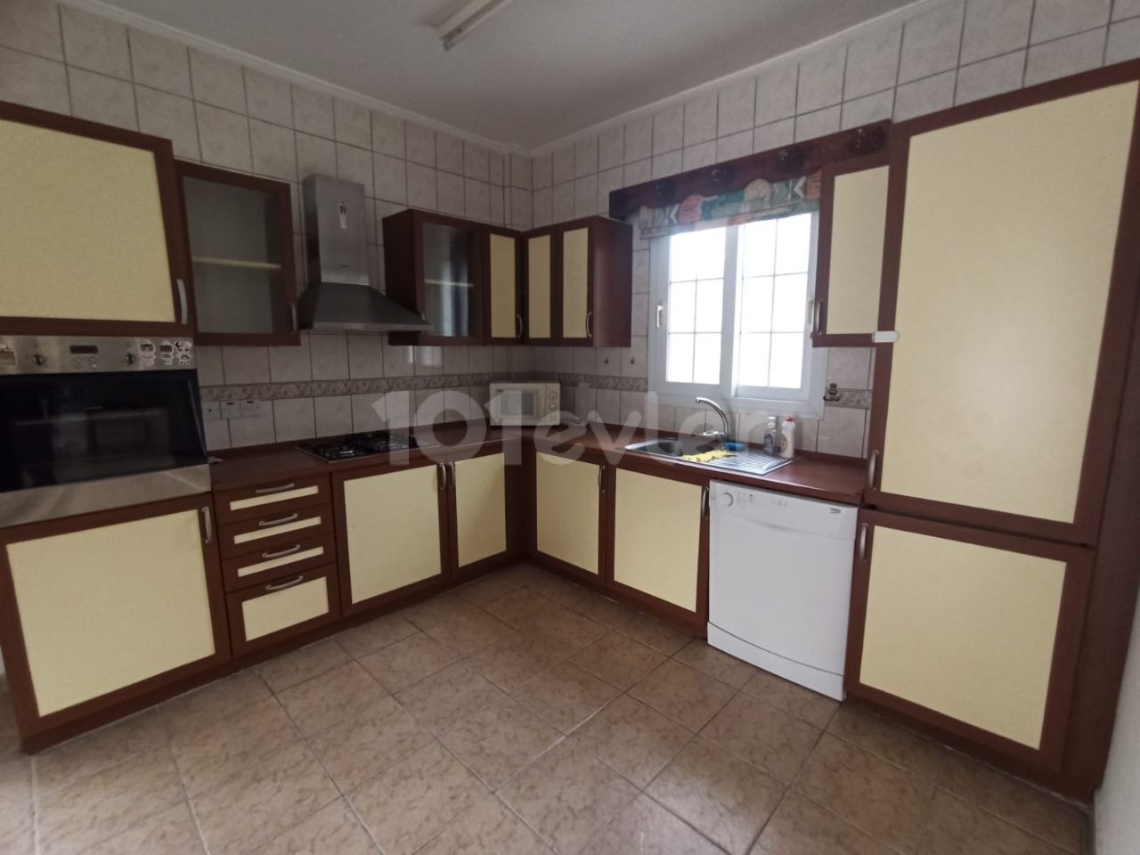 3+1 VILLA FOR RENT BEHIND ALTINKAYA HOTEL IN OZANKÖY