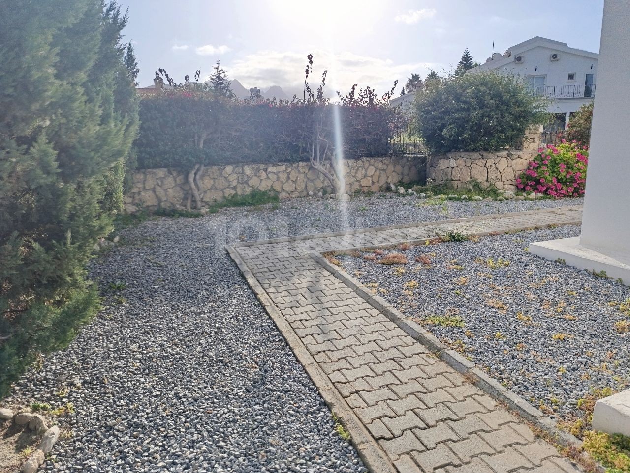 Komplett möblierte 3+1 Villa zur Miete in Kyrenia Özankoy.
