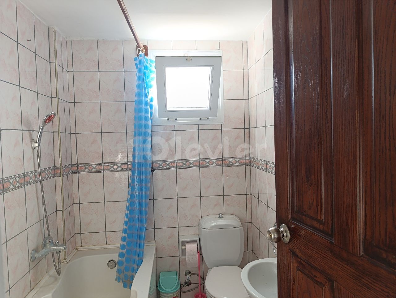 Komplett möblierte 3+1 Villa zur Miete in Kyrenia Özankoy.