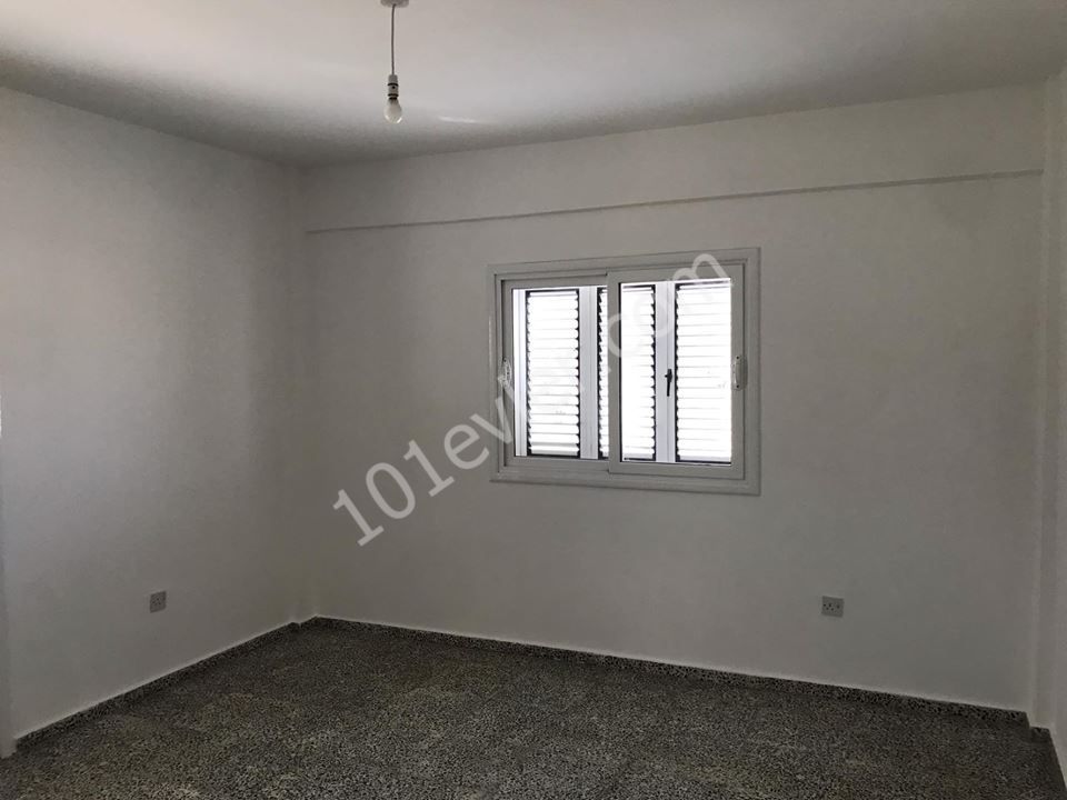 2 + 1 120 m2 detached house for rent in Alsancak 2 acres of land large rooms fireplace sea view peaceful living area... ** 