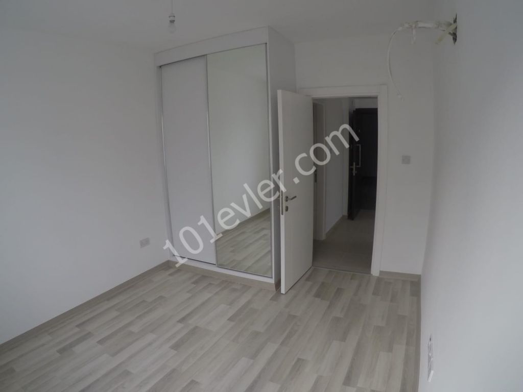 1+1 apartment for sale with high rental yield in a zero-lift building near the Rixias site in Kyrenia Central TEL: 05338445618 ** 