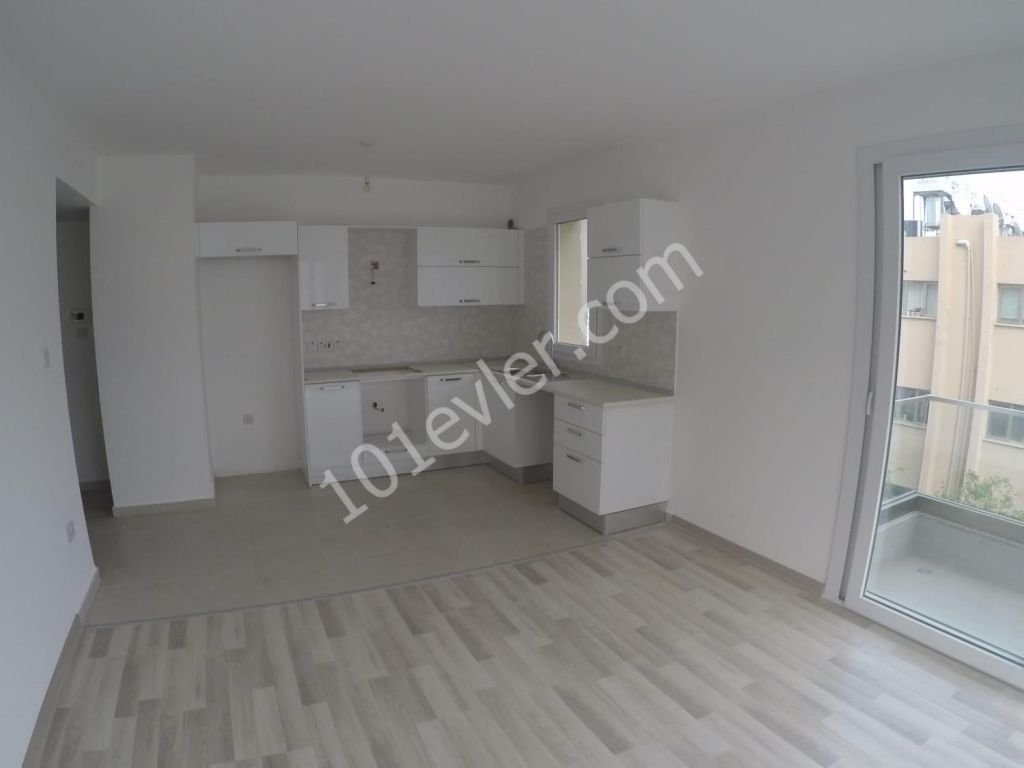 1+1 apartment for sale with high rental yield in a zero-lift building near the Rixias site in Kyrenia Central TEL: 05338445618 ** 