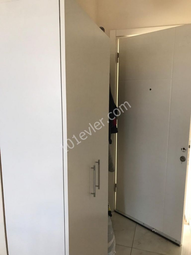 Alsancak'ta yaşam kalitesi yüksek komplex Escape Homes'ta kiralık 2+1 deniz manzaralı daire.2750 TL aidat içindedir.05338445618