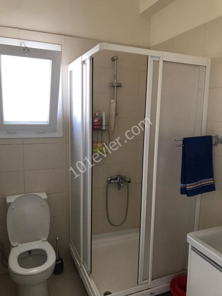 Flat To Rent in Alsancak, Kyrenia