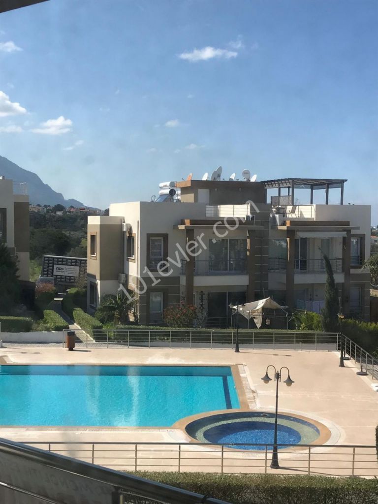 Flat To Rent in Alsancak, Kyrenia