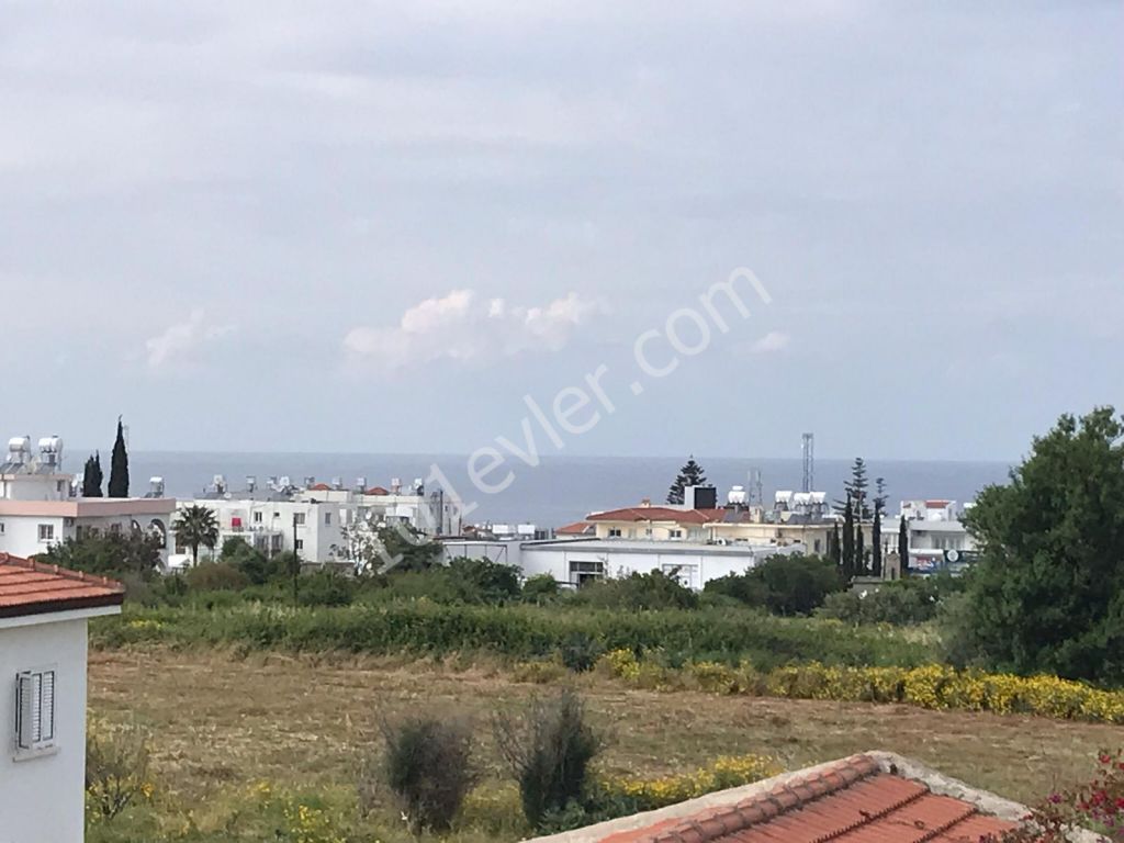 3+1 Villa zur Miete in Alsancak mit großem Wohnzimmer und Küche mit Meerblick mit Kamin in einem halben Hektar Land. 05338445618 ** 