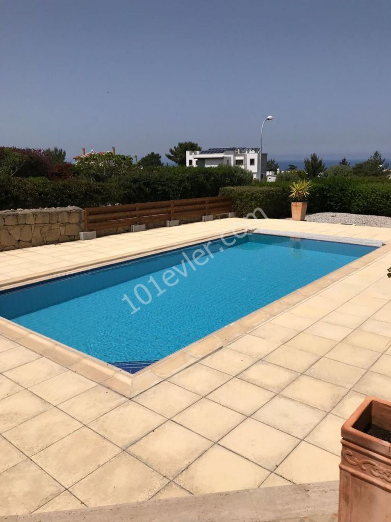 Detached House For Sale in Alsancak, Kyrenia