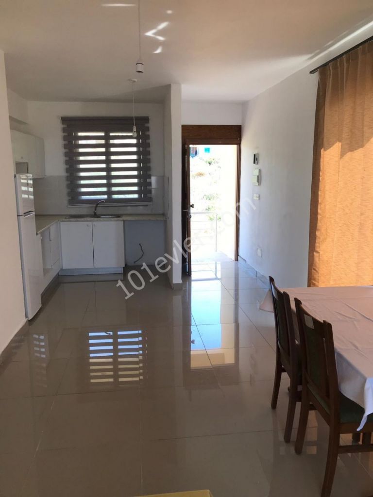 Flat To Rent in Alsancak, Kyrenia