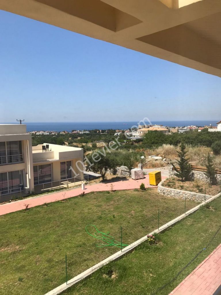 Flat To Rent in Alsancak, Kyrenia