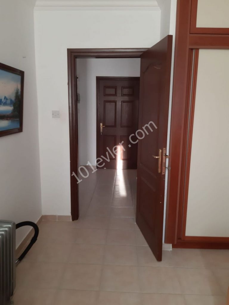 Flat To Rent in Girne Merkez, Kyrenia