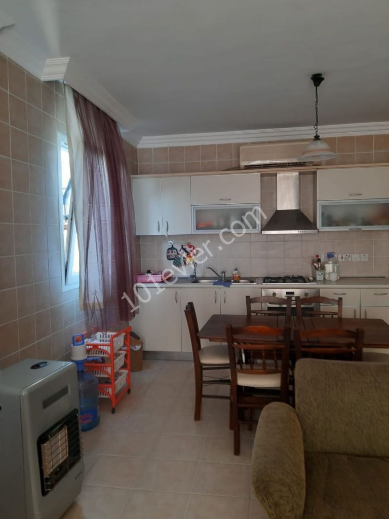 Flat To Rent in Girne Merkez, Kyrenia