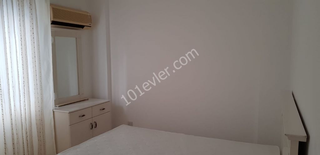 Girne Merkez de kiralık full eşyalı  geniş ve ferah balkonlu 3+1  (2 depozit+ kira +Komisyon)