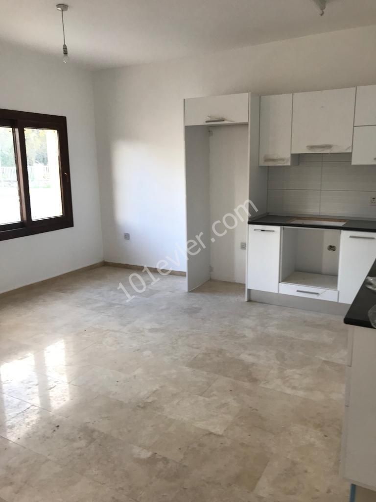 Flat To Rent in Türk Mahallesi, Kyrenia