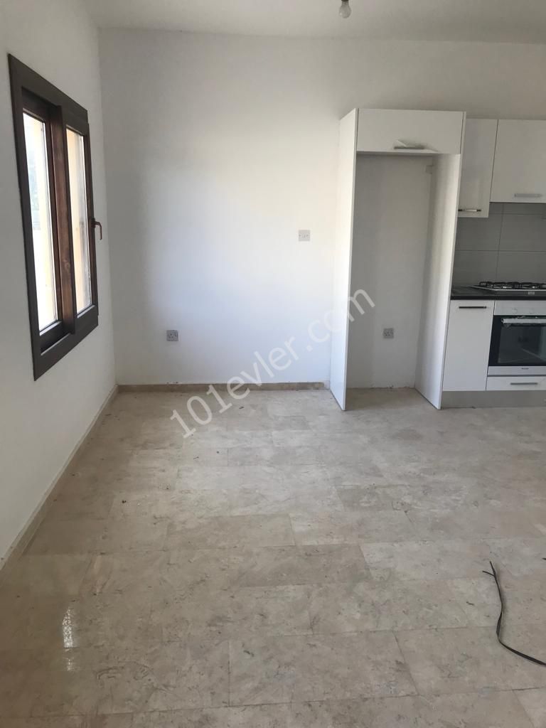 Flat To Rent in Türk Mahallesi, Kyrenia