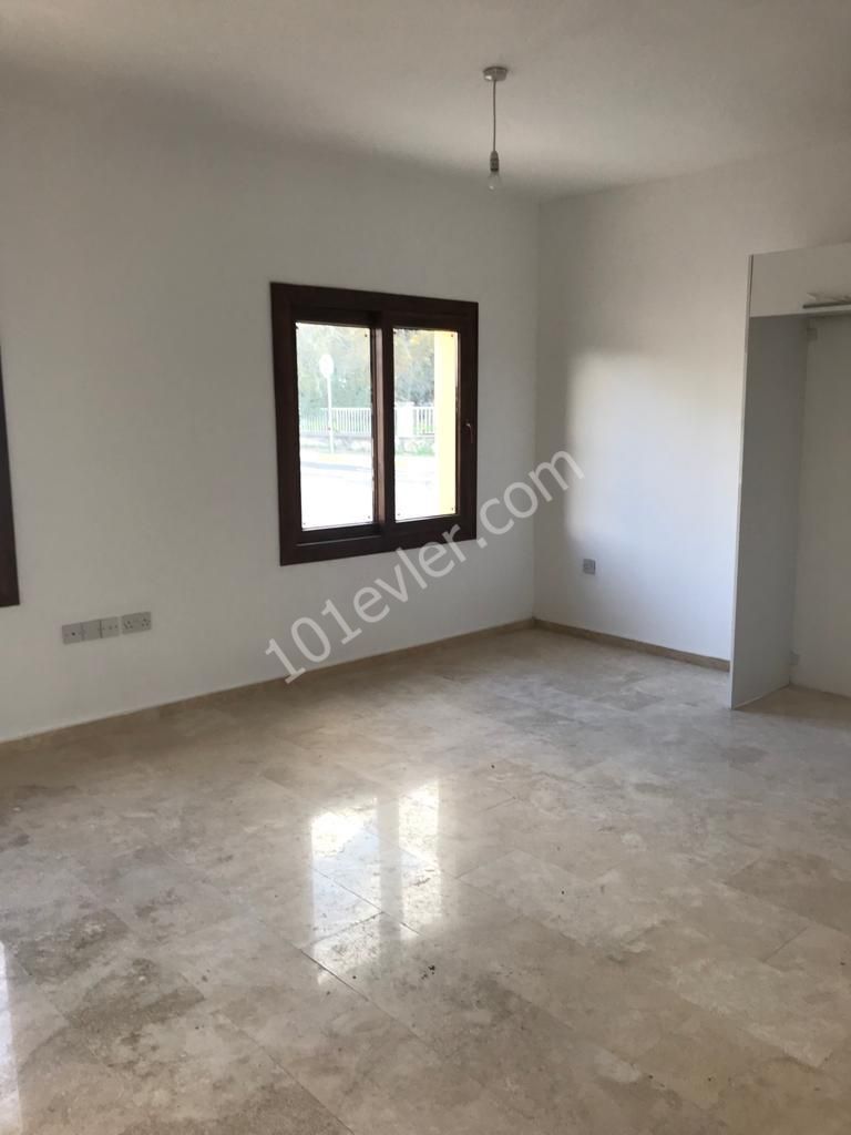 Flat To Rent in Türk Mahallesi, Kyrenia