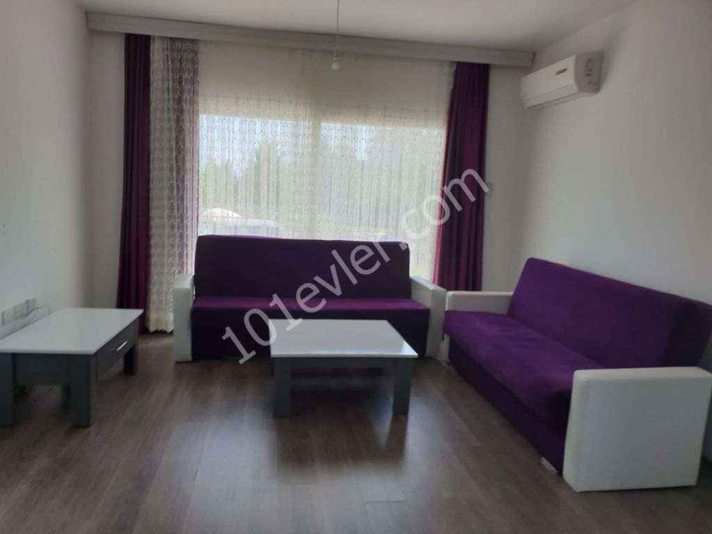 girne karaoğlanoğlu s bölgesinde havuzlu sitede lüks eşyalı kiralık 2+1 daire   05338445618