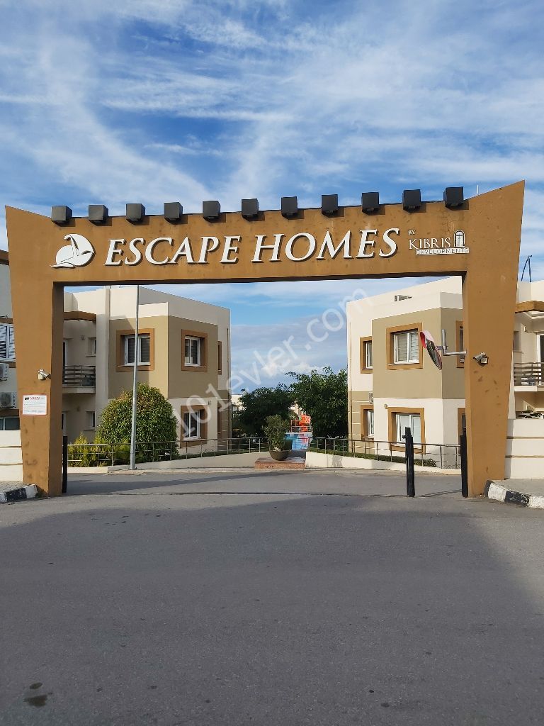 ALSANCAK ESCAPE HOMES TA  HAVUZLU VE KENDİNİZE AİT BAHÇELİ  2+1 FERAH DENİZ MANZARALI GÜVENLİKLİ SİTEDE TAŞINMAYA HAZIR   05338445618