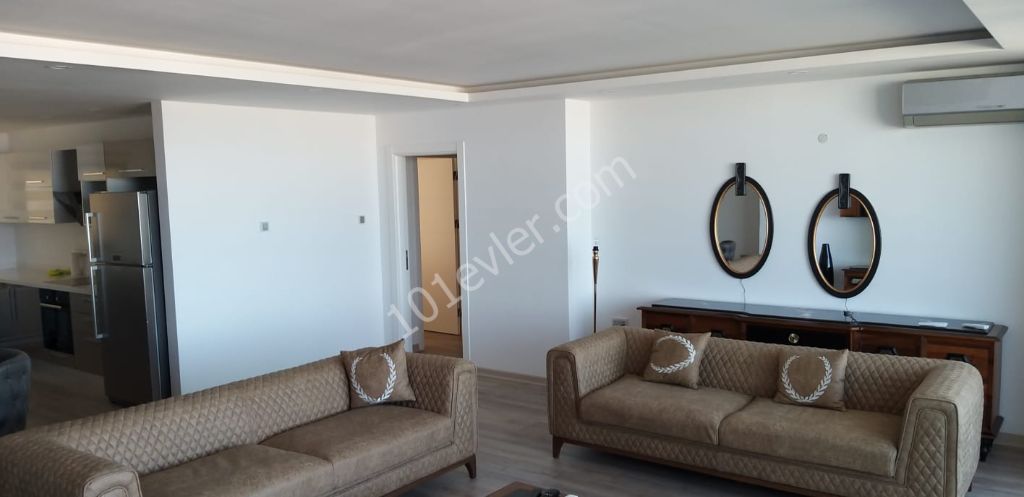 mit dieser einzigartigen Aussicht auf die größte Struktur von Kyrenia bietet unsere 3+1 große, geräumige Wohnung zur Miete in der obersten Etage von FEO elegance, die mit modernen Möbeln ausgestattet ist, die Türen für Luxus und hochwertiges Leben öffnet... 05338445618 ** 