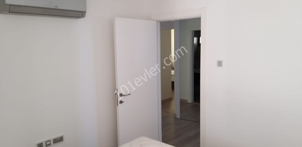 girnenin en büyük yapısında adeta gök yüznde yaşam sunan bu eşsiz manzaraya sahip FEO elegance ın en üst katındaki kiralık 3+1 full modern eşyalı geniş, ferah dairemiz size lüks ve kaliteli yaşamın kapılarını açıyor... 05338445618