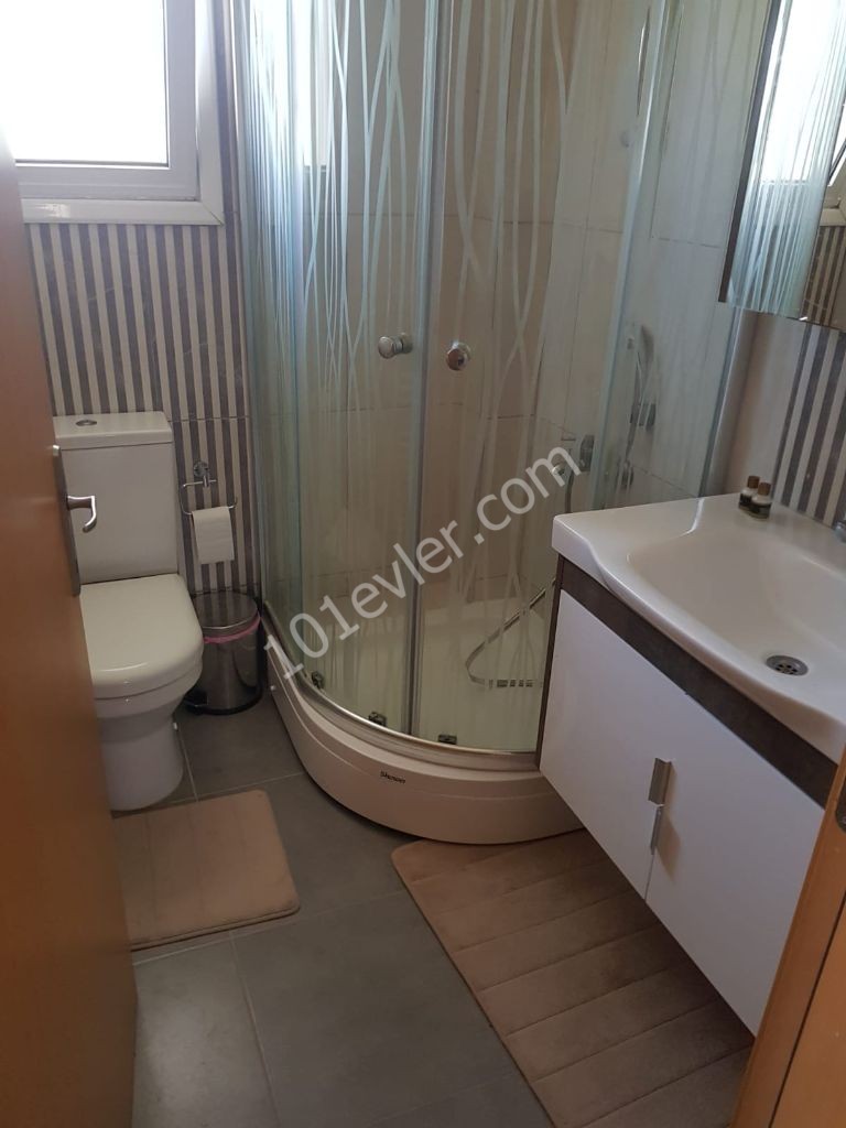 girne çevre yoluna ve eminağa garden a yakın extra detaylı lüks eşyalı merkezi ısıtmalı havuzlu kapalı otoparklı doğanın kalbinde kiralık lüks villa.. 05338445618