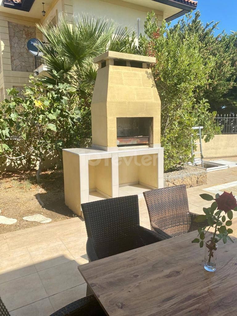 3+1 Villa ğünlük kira Karşiyaka, Girne