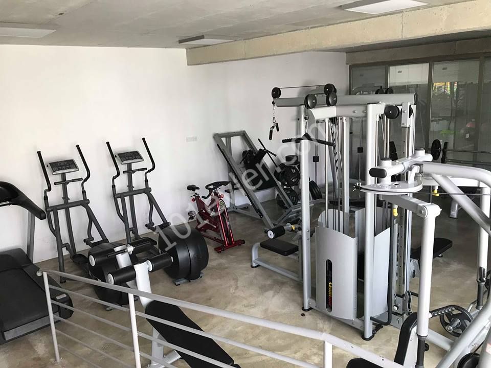 Alsancakın gözdesi ödüllü yüksek yaşam kaliteli sitesi MİLOS park ta kiralık 2+1 full lüks eşyalı teraslı penthouse daire görseller eşyasız hali şuan lüks eşyalı...  05338445618