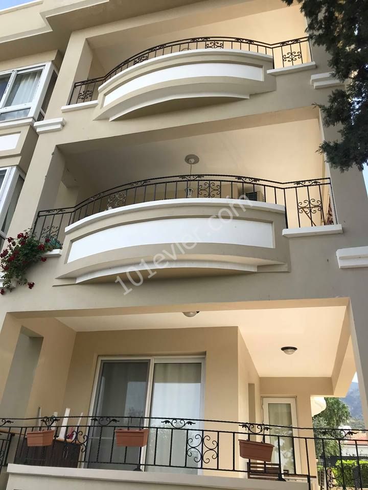 Flat To Rent in Alsancak, Kyrenia