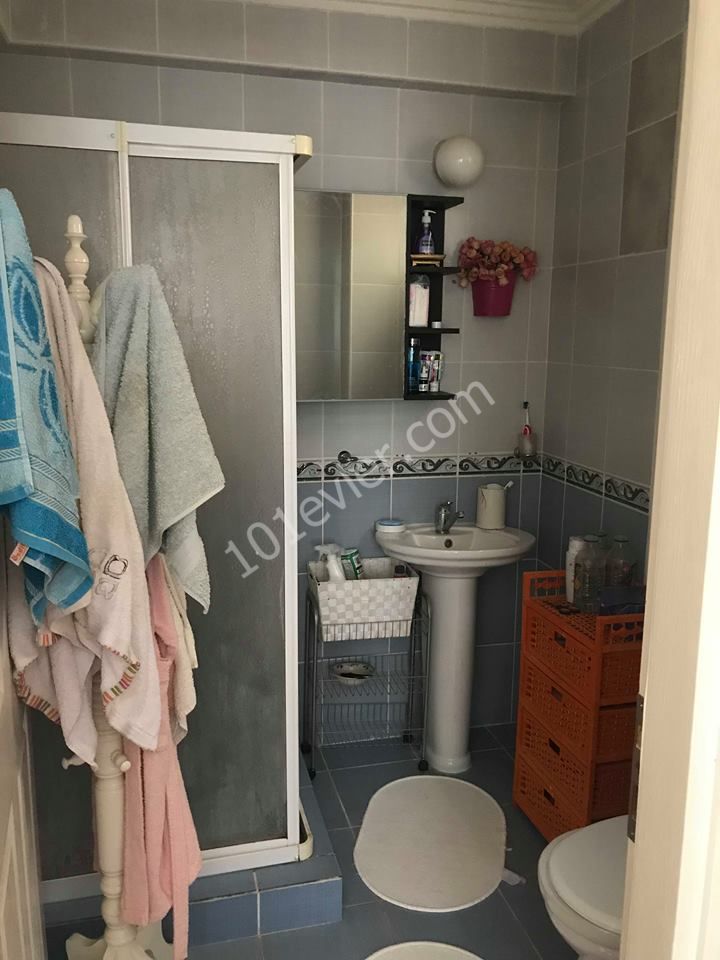 Flat To Rent in Alsancak, Kyrenia