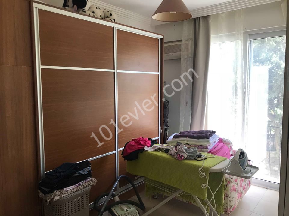 Flat To Rent in Alsancak, Kyrenia