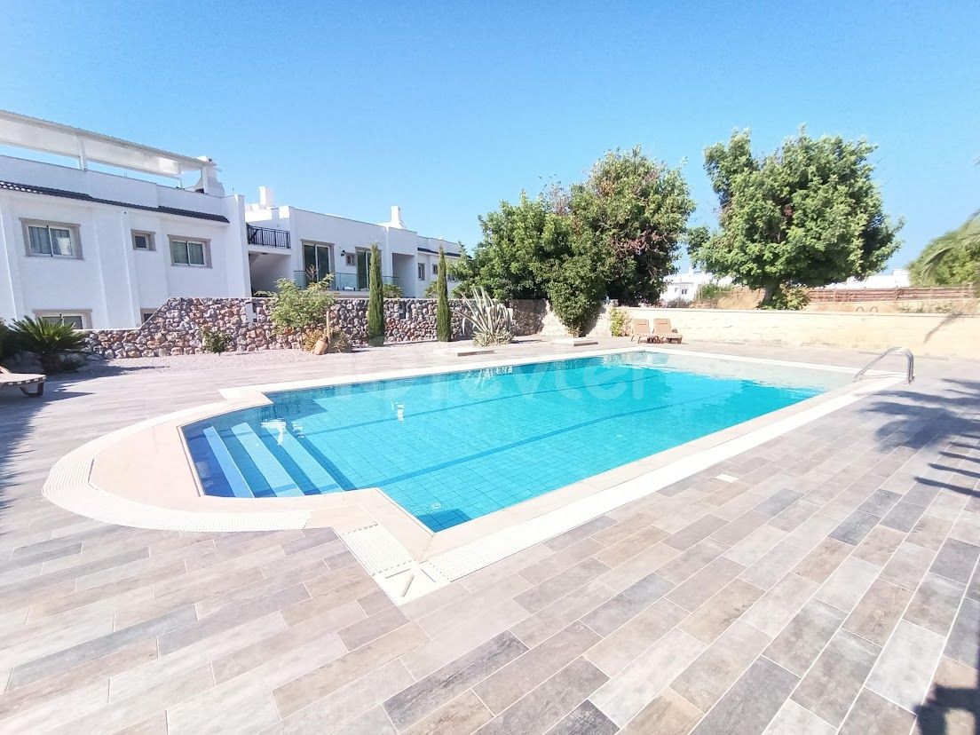 VOLL EINGERICHTETE 3-SCHLAFZIMMER-VILLA MIT POOL UND ATEMBERAUBENDEM MEERBLICK IN KYRENIA BAHCELI !!