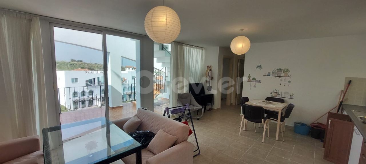 2 BEDROOM PENTHOUSE APARTMENT FOR SALE IN KYRENIA BAHCELI !! WITH POOL AND TENNIS COURT ON SITE !!