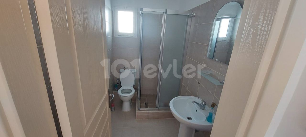 2 BEDROOM PENTHOUSE APARTMENT FOR SALE IN KYRENIA BAHCELI !! WITH POOL AND TENNIS COURT ON SITE !!