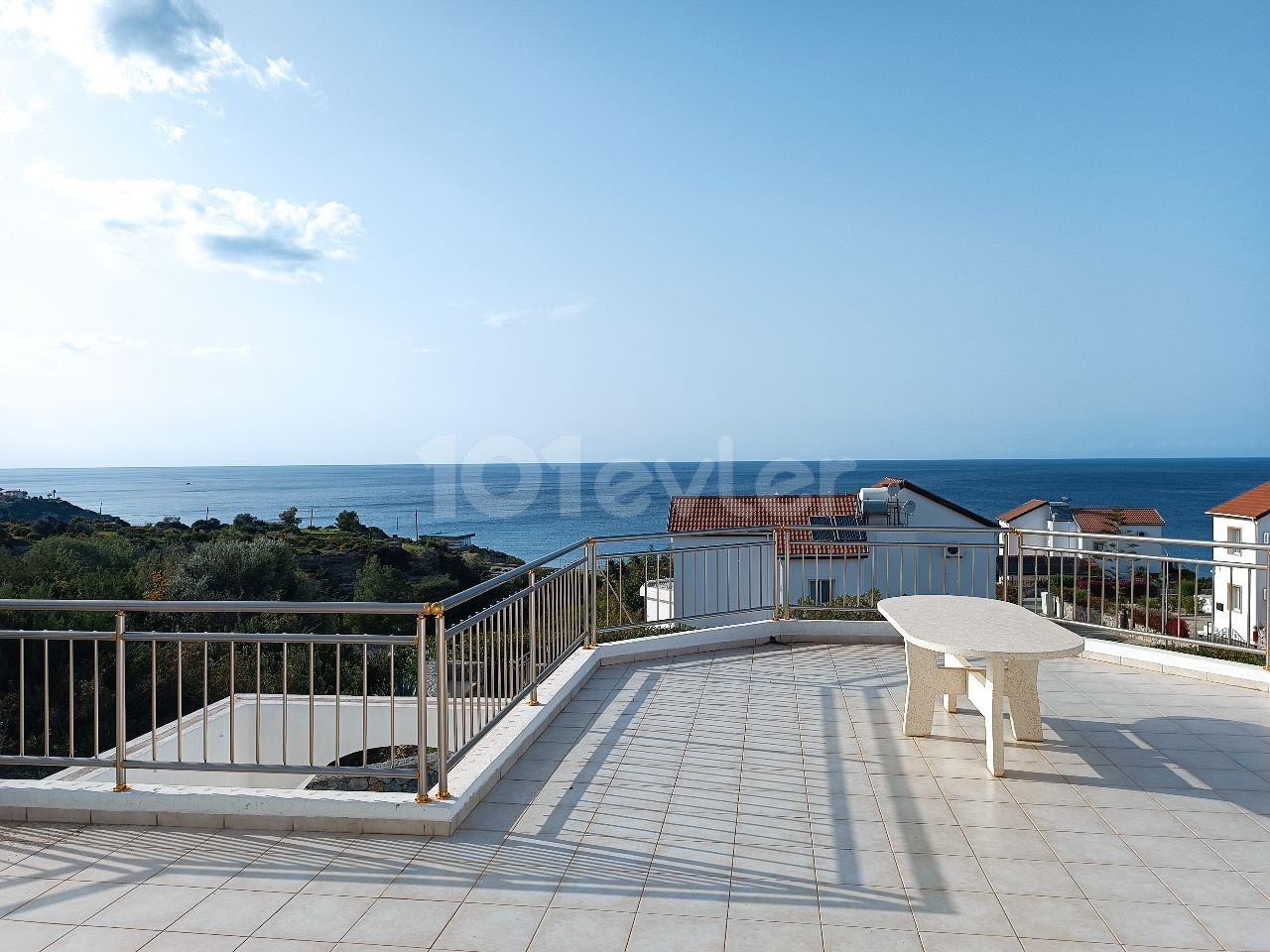 4 Bedroom Villa Fully Furnished With Private Swimming Pool, Large Driveway, And Elevated Sea Views!!