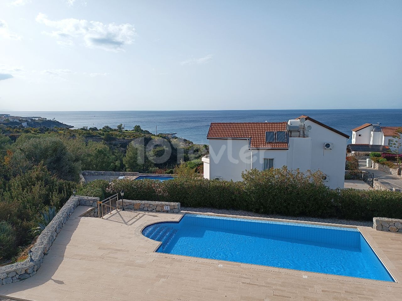 4 Bedroom Villa Fully Furnished With Private Swimming Pool, Large Driveway, And Elevated Sea Views!!