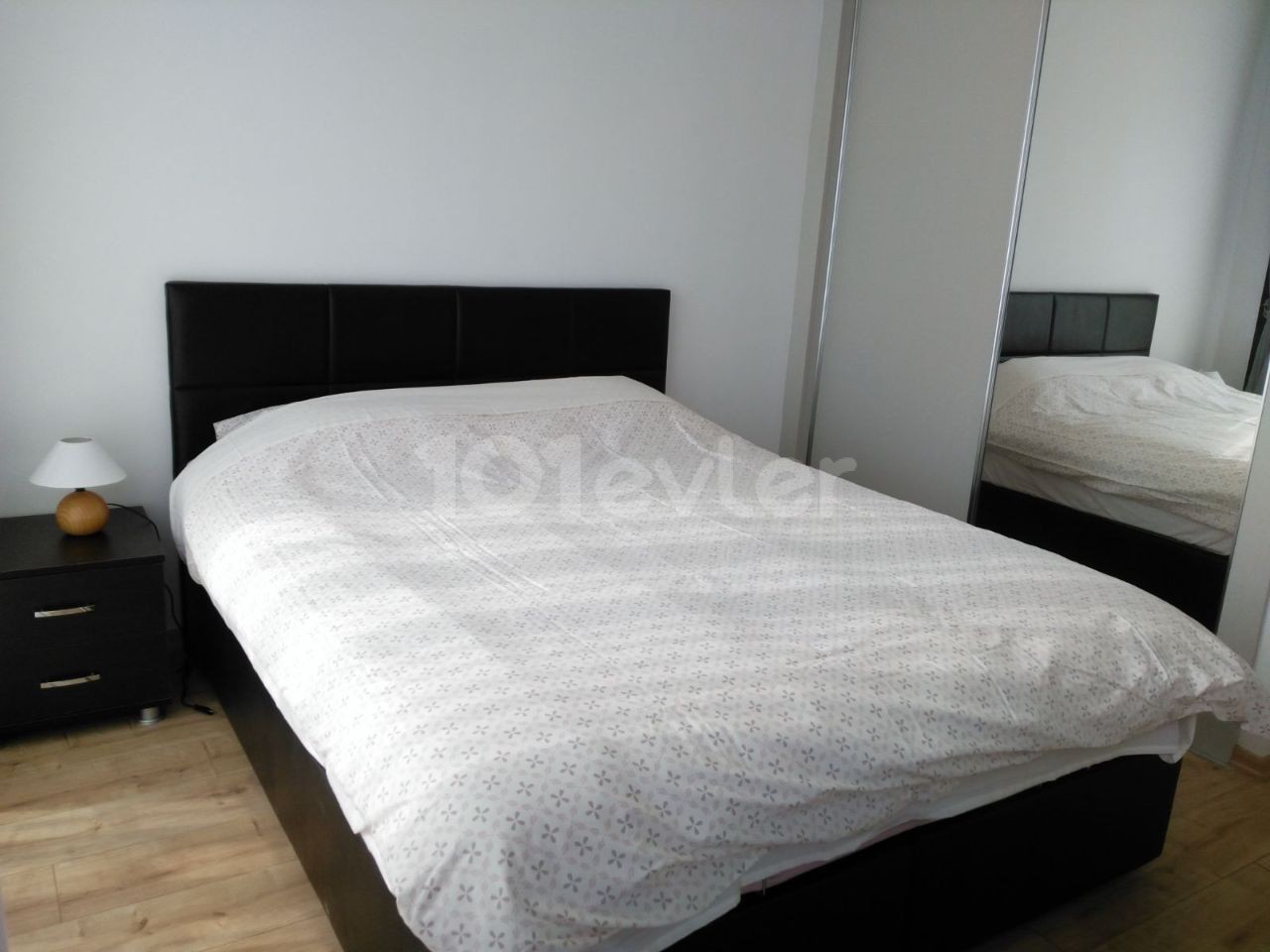 2 Bedroom Flat for Rent in Kyrenia Center (Barış Park Area)