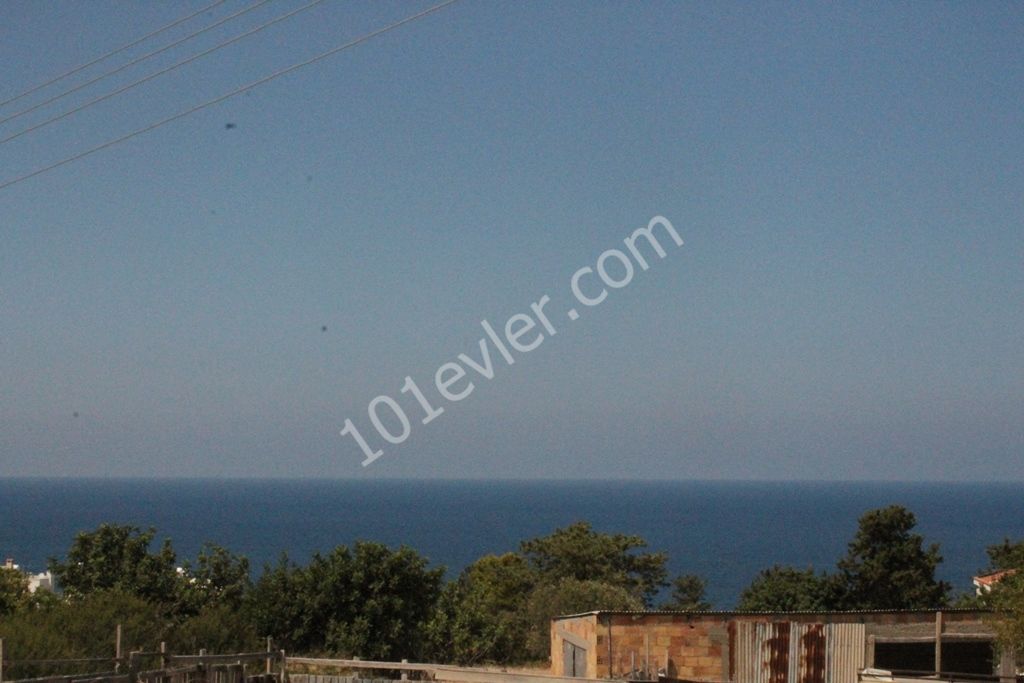 Large plot  8 Dönüm 1 Evlek 700 Ayakkare On Tarmaced Road, GREAT FOR DEVELOPMENT Shops and Homes! Ref: EE580L