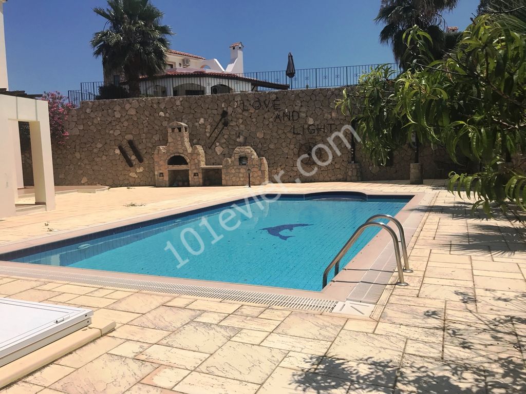 GIRNE BAHCELI de LÜX Villa Özel Havuz HEMEN TAŞINMAYA HAZIR! Ref: BI517