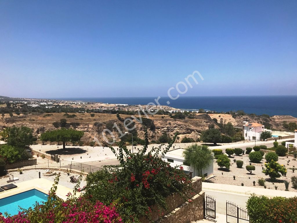 GIRNE BAHCELI de LÜX Villa Özel Havuz HEMEN TAŞINMAYA HAZIR! Ref: BI517