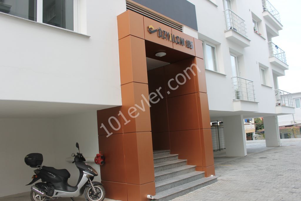 GİRNE MERKEZ 90m2 2+1 DAİRE, EŞDEĞER KOÇAN DEVİR veya KREDİ İÇİN HAZIR! Ref: GE513