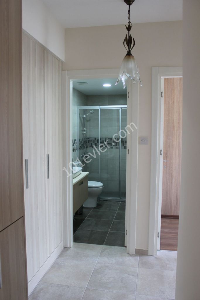 CENTRAL GIRNE/KYRENIA Two Bedroom Apartment - shops on your door step! Deeds Ready to transfer. Ref: GE513
