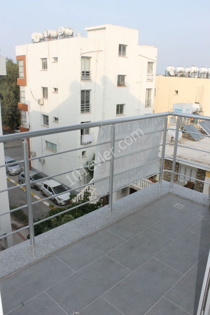 CENTRAL GIRNE/KYRENIA Two Bedroom Apartment - shops on your door step! Deeds Ready to transfer. Ref: GE513