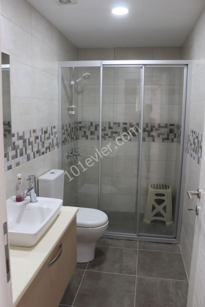 CENTRAL GIRNE/KYRENIA Two Bedroom Apartment - shops on your door step! Deeds Ready to transfer. Ref: GE513