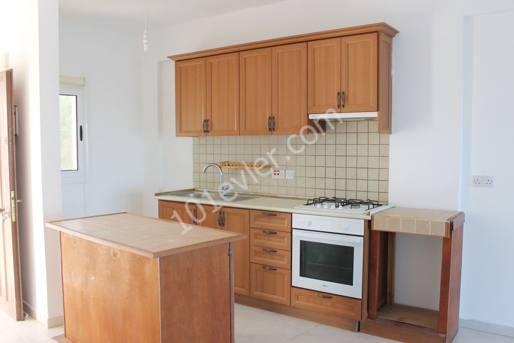 Three Bedroom Apartment in Esentepe Girne / Kyrenia, TITLE DEEDS READY TO TRANSFER! ref: EE586