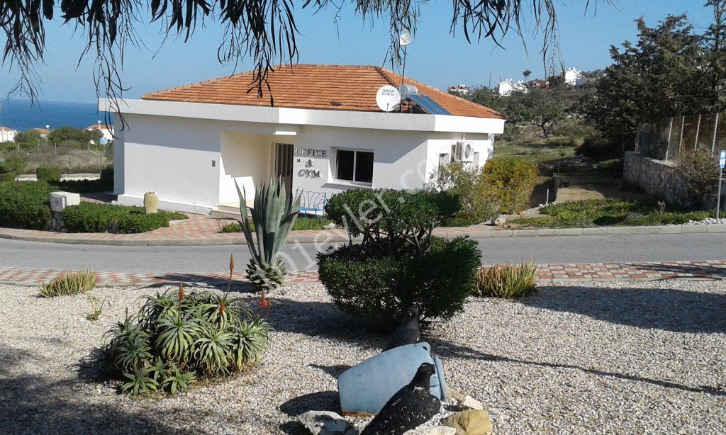 GIRNE ESENTEPEde 3 + 1 Bahçe Kat Daire, KOÇAN HAZIR - KREDI İÇİN UYGUN!  Ref: EE586