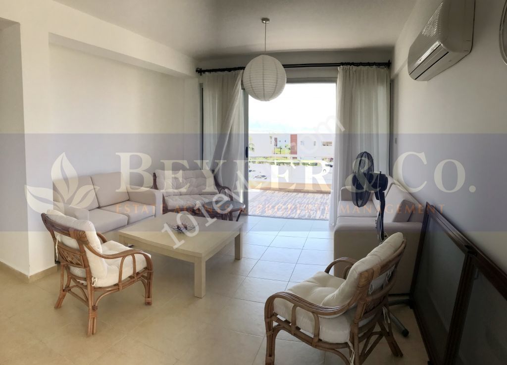 2 + 2 fully furnished, top floor apartment