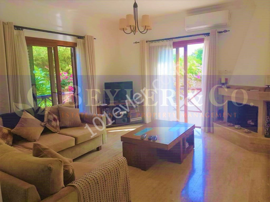 Beautifully presented, fully furnished, 3 + 2 villa with private pool - Ref: CY588