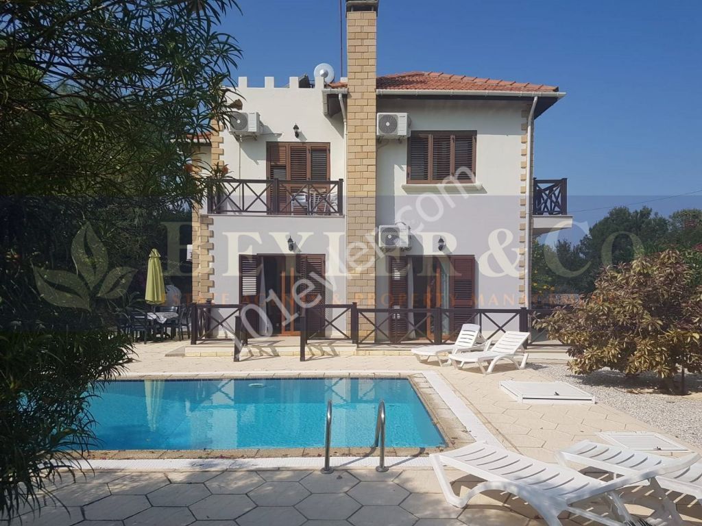 Beautifully presented, fully furnished, 3 + 2 villa with private pool - Ref: CY588