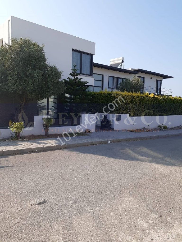 Luxury 4 + 3 villa in Ozankoy with private pool - Ref: OY541