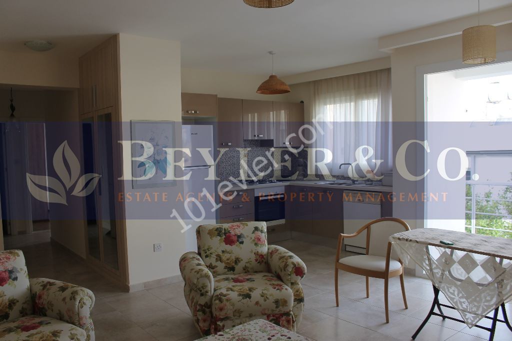 ** Preis DUSTU * * Kyrenia Zentrum de, ful esyali 2 + 1 Wohnung-Ref: GE513 ** 